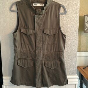 Brand- “BKE” Vest - color-olive greenish size M. NEW no tags - super cute ☺️